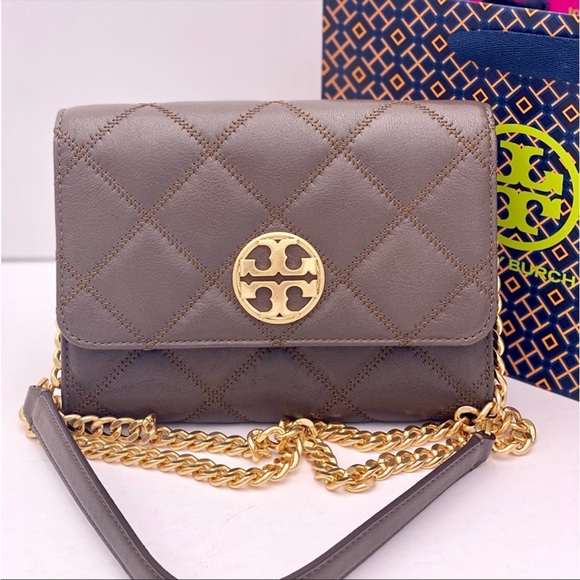 New Tory Burch Willa Chain Wallet
Crossbody Bag Chanel Classic Style - Picture 3 of 16